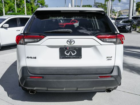 Used 2020 Toyota RAV4 XLE image 8