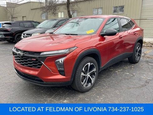 Used 2024 Chevrolet Trax RS w/ Driver Confidence Package image 1