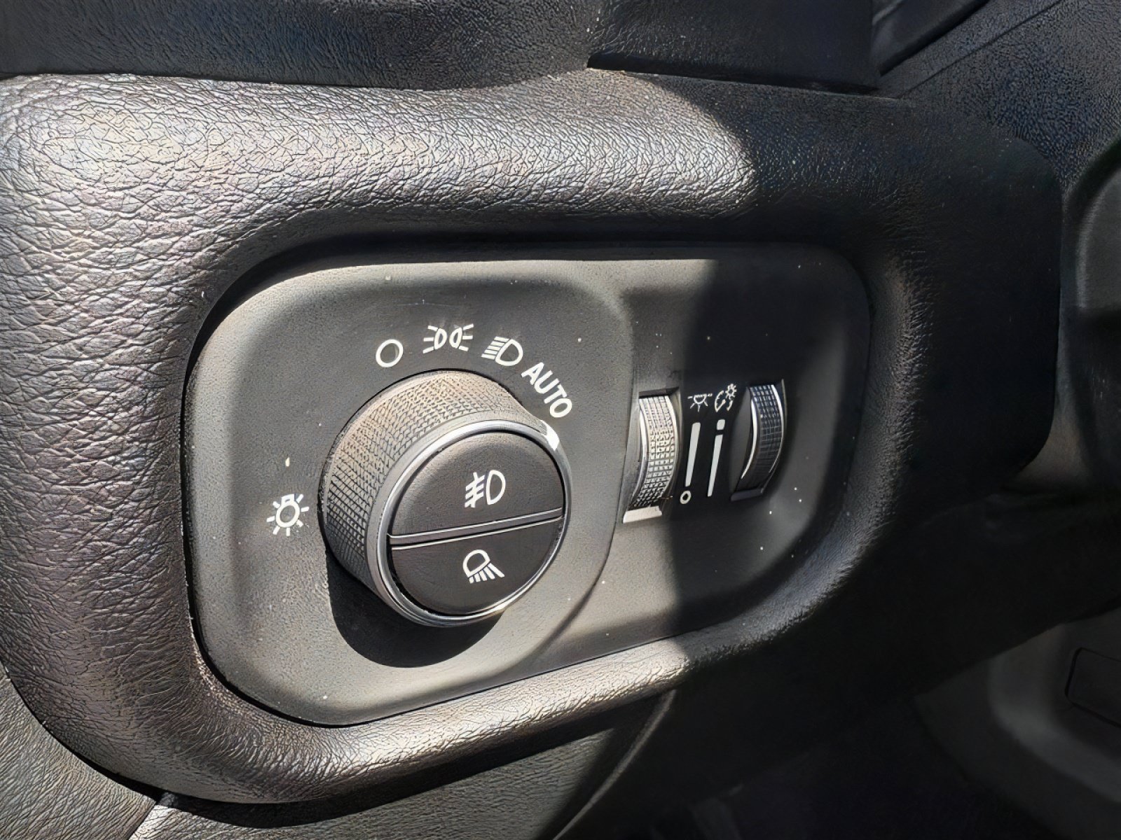 Used 2026 RAM 2500 Laramie w/ Sport Appearance Package AWD/4WD image 19