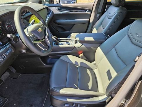 New 2026 Cadillac XT5 Premium Luxury w/ Driver Assist Package FWD image 7