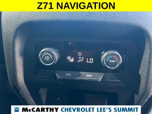 Used 2024 Chevrolet Traverse Z71 AWD/4WD image 35