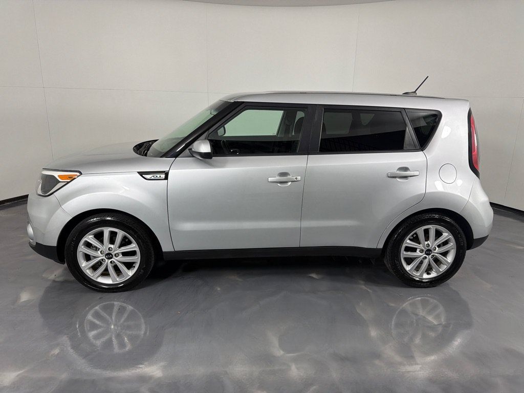 Used 2018 Kia Soul + FWD image 8