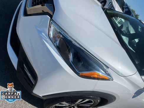 Used 2019 Nissan Kicks SR w/ SR Premium Package FWD image 34