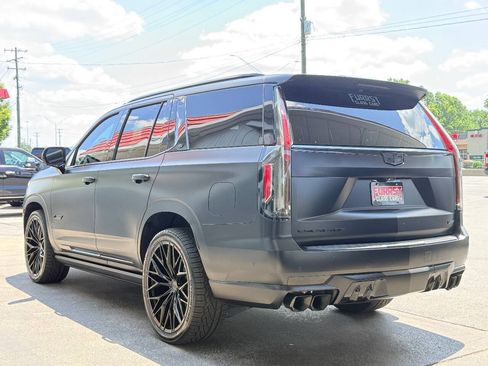 Used 2023 Cadillac Escalade V AWD/4WD image 5