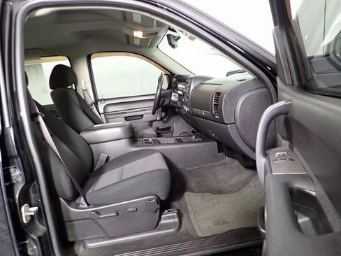 Used 2011 GMC Sierra 1500 SLE w/ Power Tech Package image 28