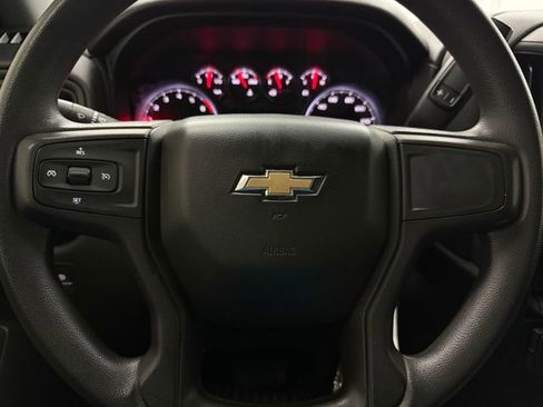 Used 2019 Chevrolet Silverado 1500 Custom w/ Custom Convenience Package AWD/4WD image 10