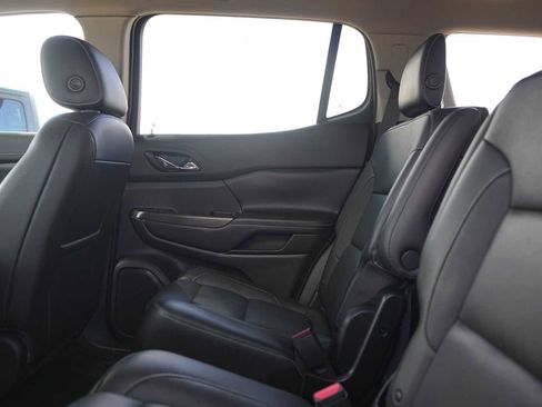 Used 2019 GMC Acadia SLT image 14