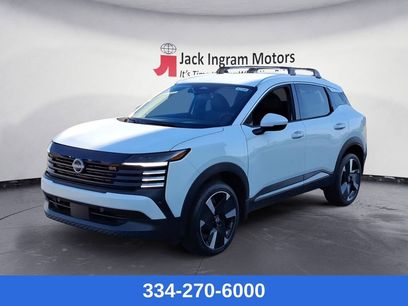 New 2025 Nissan Kicks SR