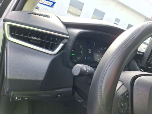 Used 2023 Toyota Corolla LE image 18