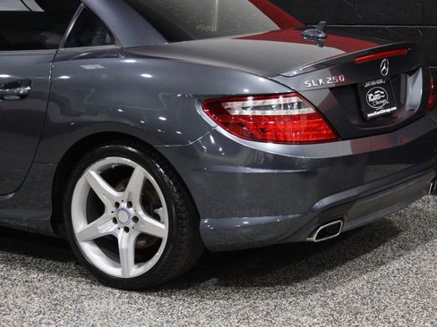 Used 2013 Mercedes-Benz SLK 250 image 25
