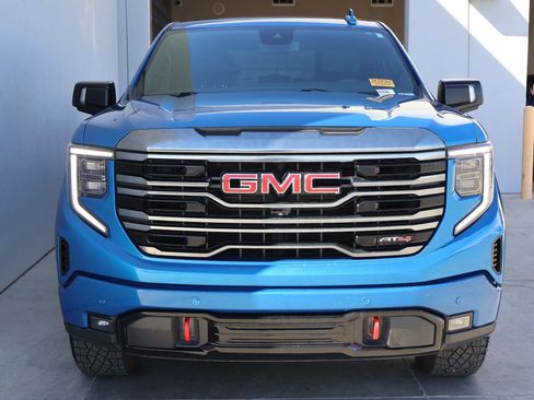 Used 2022 GMC Sierra 1500 AT4 w/ Sierra Safety Plus Package image 5