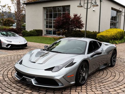 Used 2014 Ferrari 458 Speciale Coupe RWD image 10