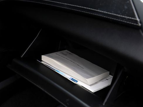 Used 2018 Chevrolet Suburban LS w/ Skid Plate Package image 18