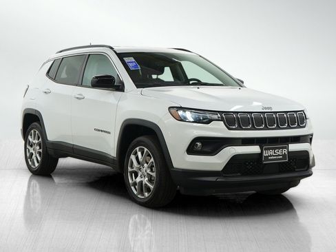 Used 2022 Jeep Compass Latitude image 7