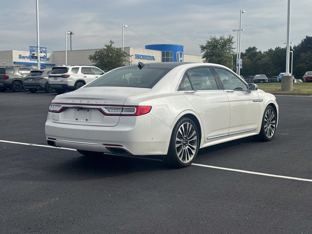Used 2018 Lincoln Continental Select AWD/4WD image 12