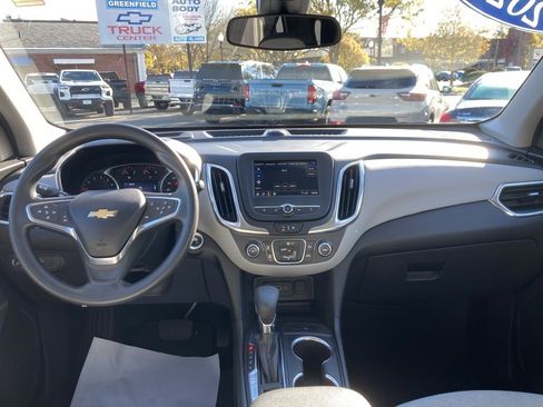 Used 2022 Chevrolet Equinox LT image 11