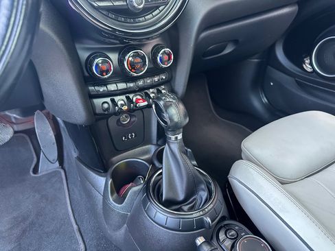 Used 2015 MINI Cooper S image 11