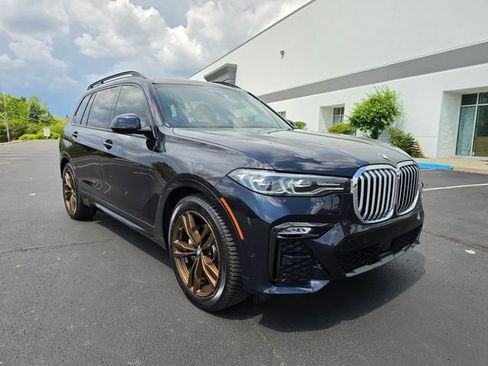 Used 2021 BMW X7 xDrive40i w/ M Sport Package AWD/4WD image 16