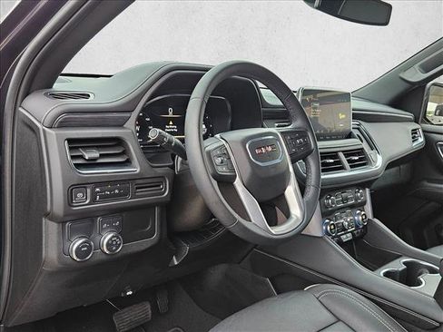 Used 2024 GMC Yukon XL SLT RWD image 10
