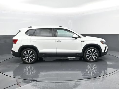 Used 2022 Volkswagen Taos SE AWD/4WD image 4