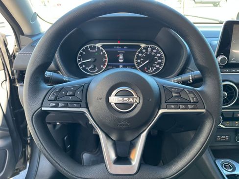 Used 2025 Nissan Sentra SV image 25