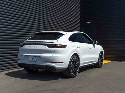 Certified 2020 Porsche Cayenne Turbo image 9