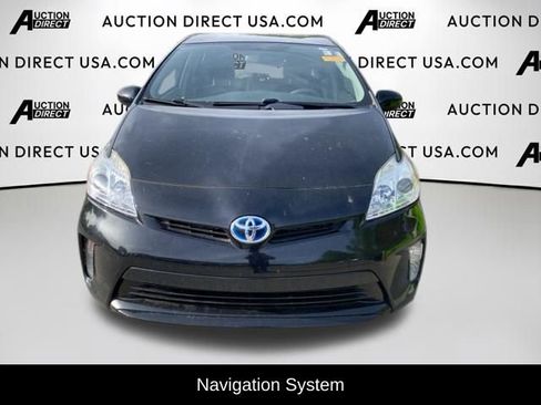 Used 2015 Toyota Prius Two FWD image 2