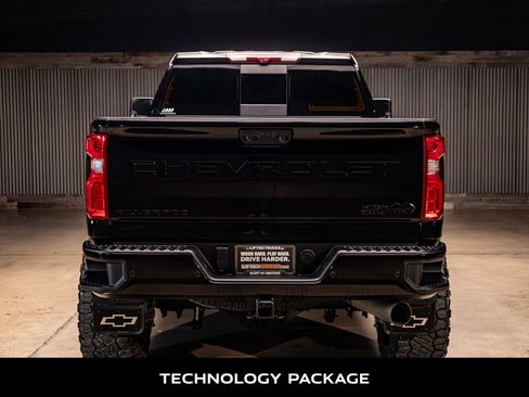 Used 2024 Chevrolet Silverado 2500 High Country w/ High Country Premium Package image 8
