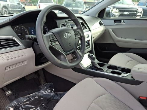 Used 2015 Hyundai Sonata SE FWD image 16