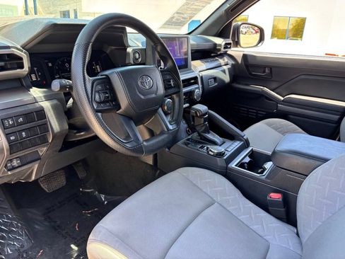 Used 2024 Toyota Tacoma SR5 AWD/4WD image 16