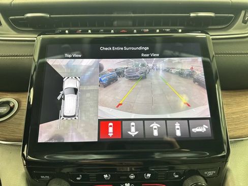 Used 2023 Jeep Grand Cherokee L Summit w/ Advanced Protech Group IV AWD/4WD image 36