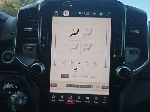 Used 2025 RAM 1500 Laramie w/ Laramie Southwest Edition image 17