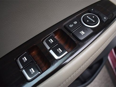 Used 2019 Kia Sorento LX w/ LX V6 Convenience Package image 19