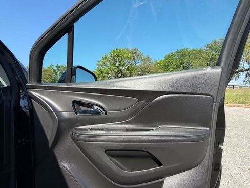 Used 2019 Buick Encore Preferred w/ Safety Package image 13