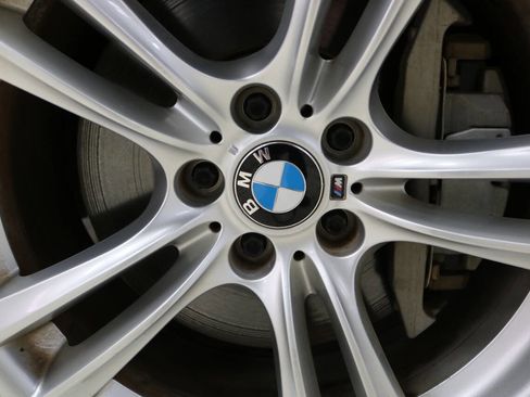 Used 2012 BMW 750Li image 21