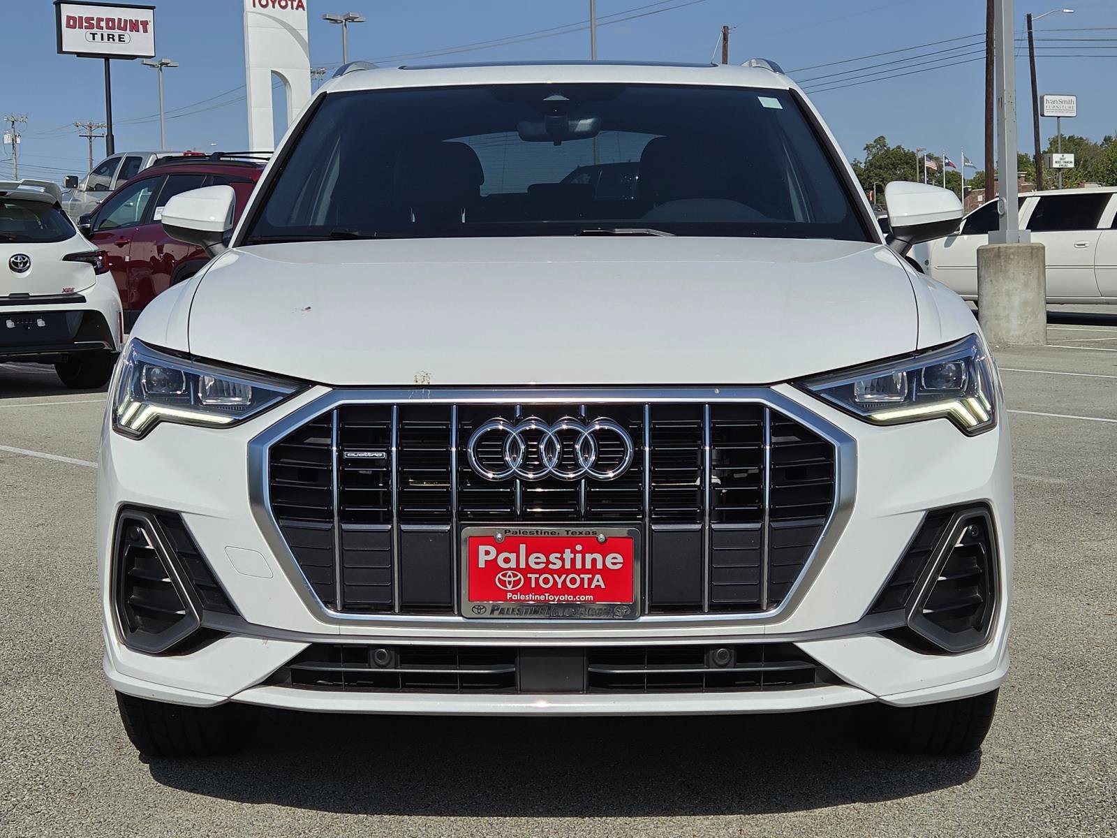 Used 2025 Audi Q3 2.0T Premium AWD/4WD image 2