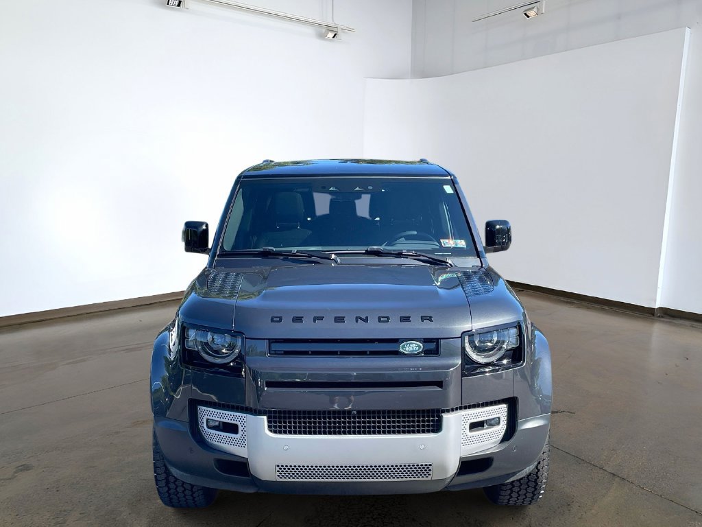 Used 2025 Land Rover Defender 130 S AWD/4WD image 2