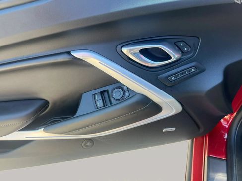 Used 2018 Chevrolet Camaro SS RWD image 12