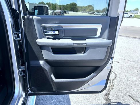 Used 2017 RAM 1500 Big Horn AWD/4WD image 18
