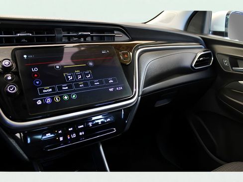 Used 2022 Chevrolet Bolt EUV LT image 23