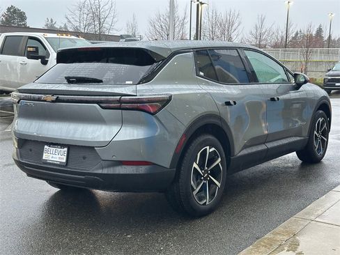 New 2026 Chevrolet Equinox EV LT image 5