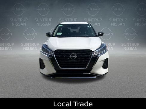 Certified 2025 Nissan Kicks Play S FWD image 7