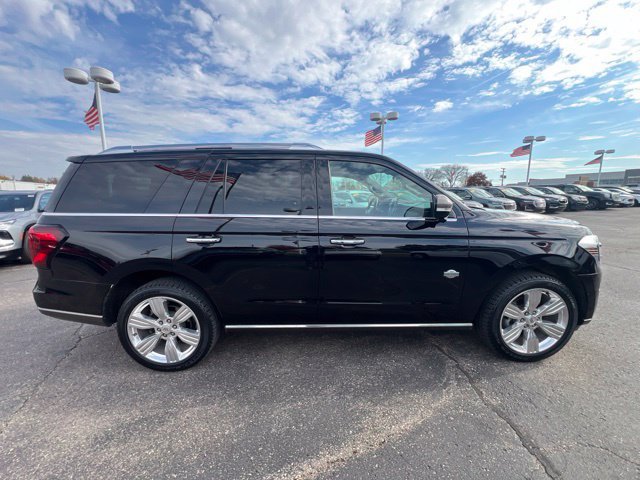 Used 2023 Ford Expedition King Ranch AWD/4WD image 4
