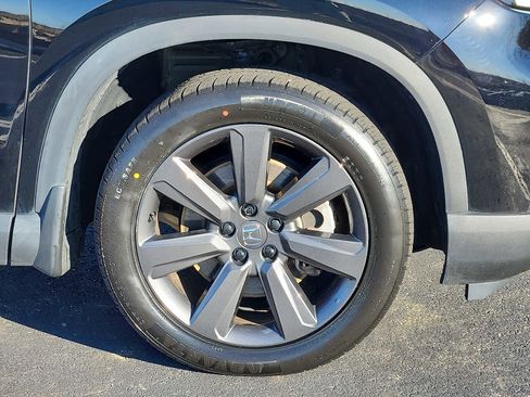 Certified 2023 Honda Pilot Sport image 8