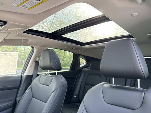 New 2025 Nissan Murano SL image 9