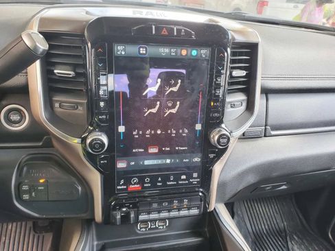 Used 2022 RAM 3500 Laramie AWD/4WD image 7
