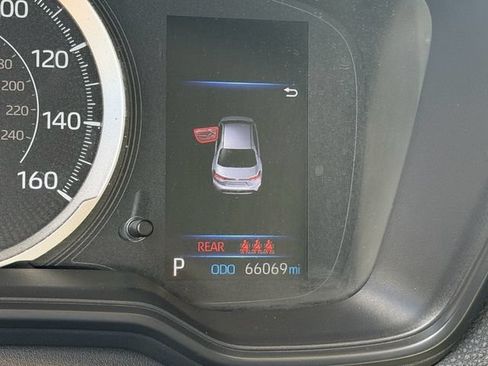 Certified 2022 Toyota Corolla LE FWD image 28