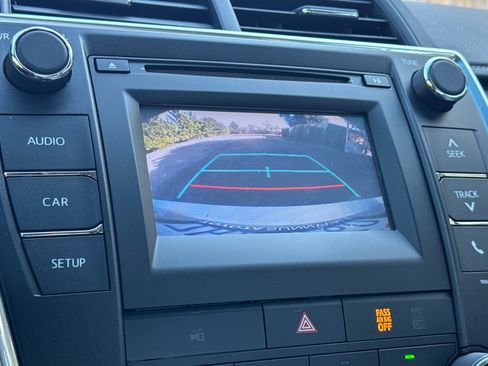 Used 2017 Toyota Camry XLE image 22