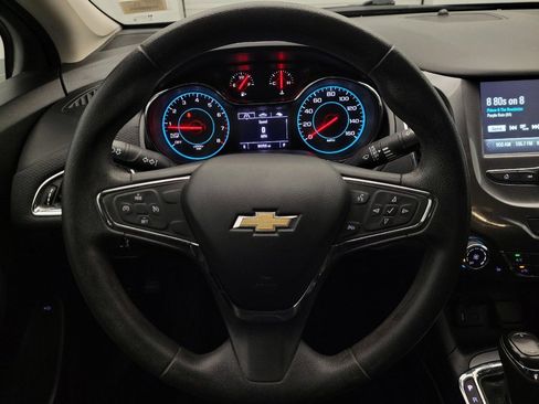 Used 2018 Chevrolet Cruze LT w/ Convenience Package image 22