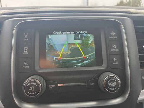 Used 2019 RAM 1500 Classic SLT image 28